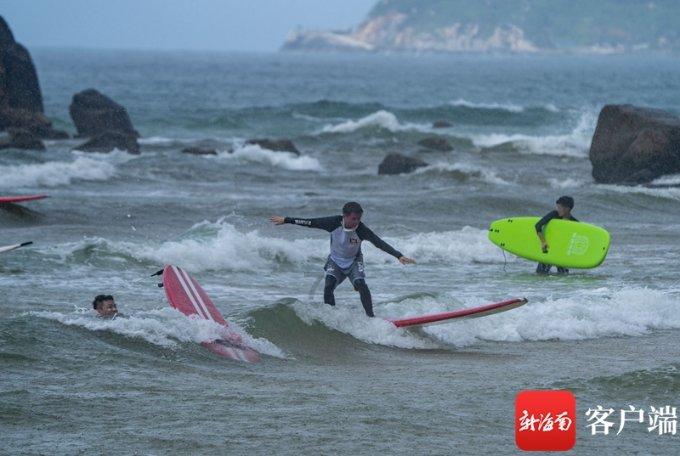 21岁郑钦文夺亚军未来可期